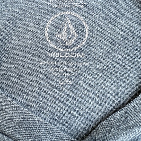 Volcom Modern Fit Graphic Tee – Heather Gray, Kids Size L - Picture 3 of 6